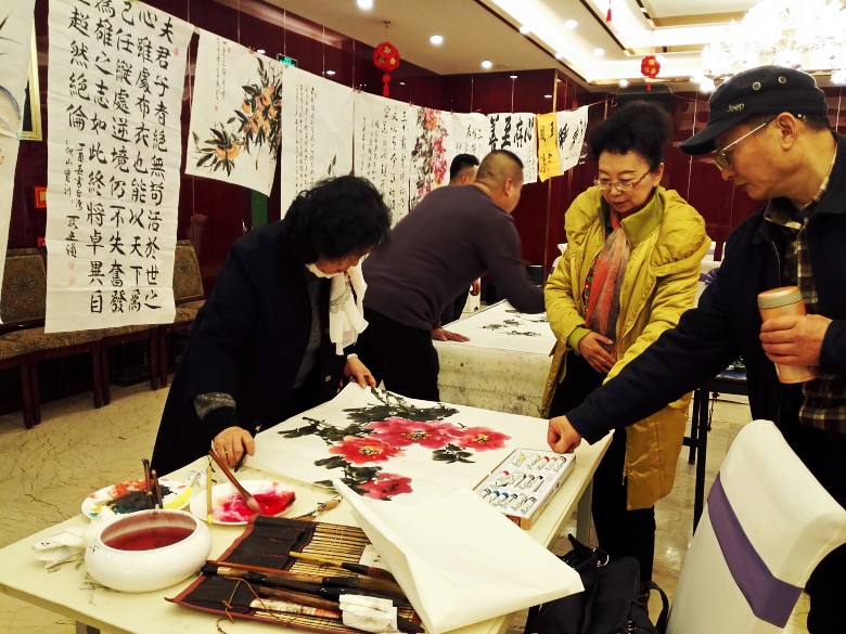 点击图片,在新窗口显示原始尺寸