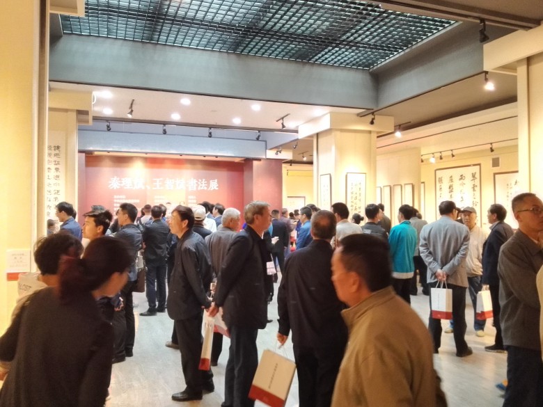 点击图片,在新窗口显示原始尺寸