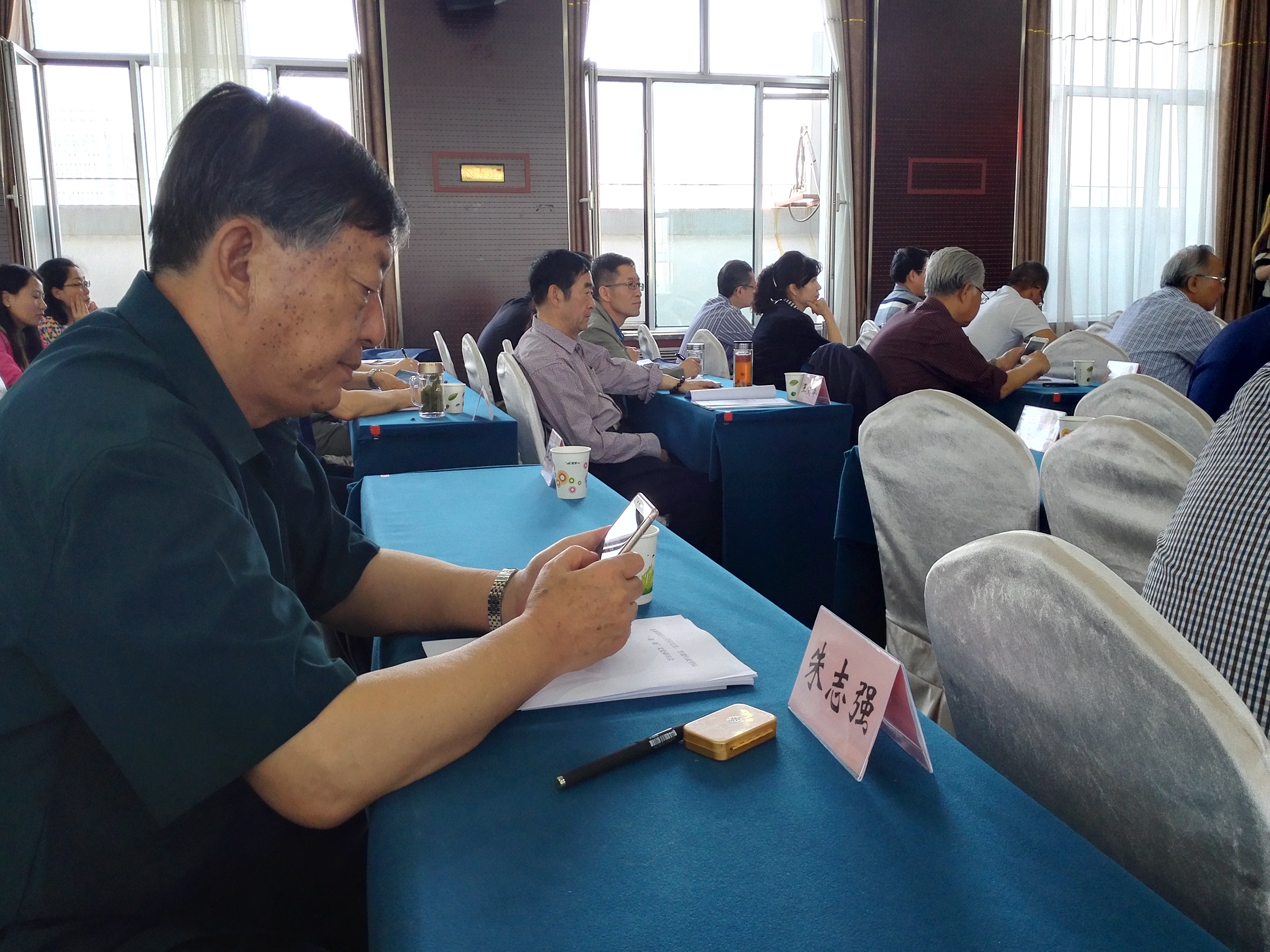 点击图片,在新窗口显示原始尺寸