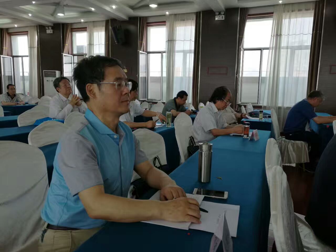 点击图片,在新窗口显示原始尺寸