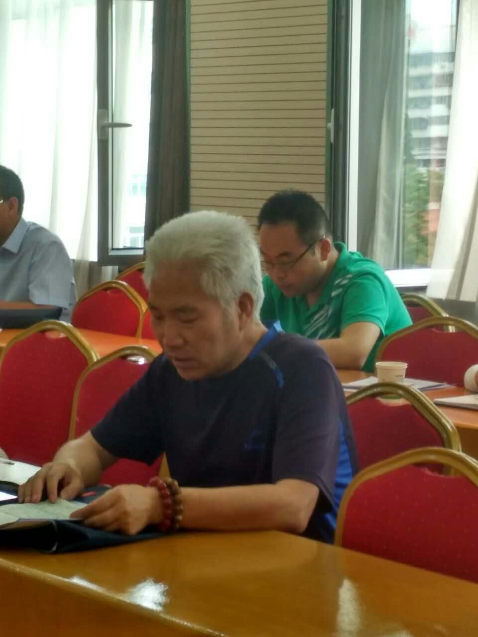 点击图片,在新窗口显示原始尺寸