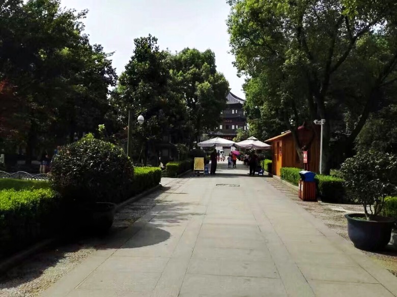 点击图片,在新窗口显示原始尺寸